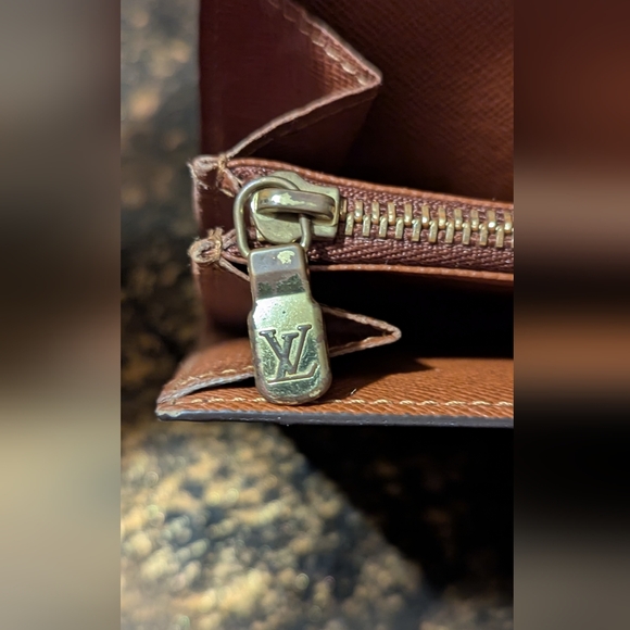 Louis Vuitton Sarah Monogram Wallet with COA Brown VGUC - Picture 11 of 16